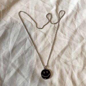 Happy Face Mood Necklace